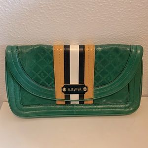L.A.M.B clutch